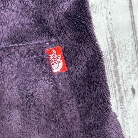 The North Face Osito 1/4 Zip Fleece Pullover - Picture 5 of 9